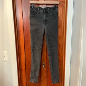 Madewell 10in High-Rise Skinny Jeans in Black, Size 27